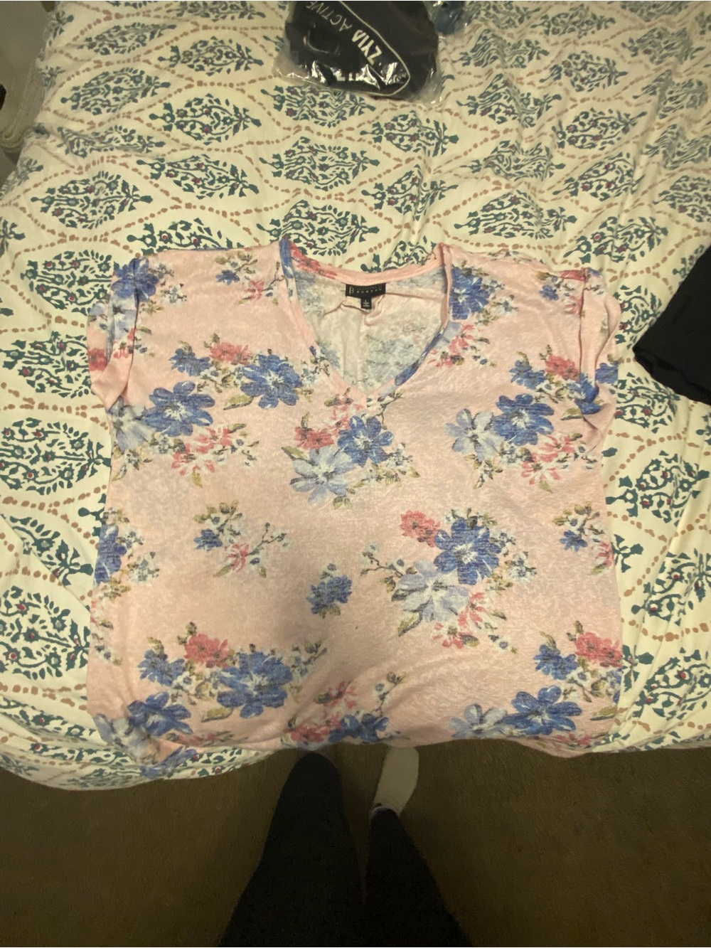 bobeau Pink Floral V-Neck Short Sleeve Tee